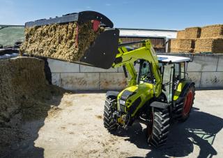 4WD traktori Claas Axos 3.120 Trend