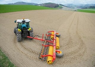 4WD traktori Claas Elios 210 Classic 