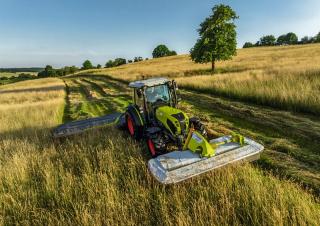 4WD traktori Claas Elios 330   