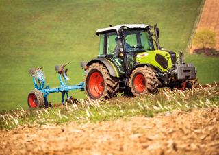4WD traktori Claas Elios 3.85 Trend