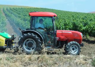 4WD traktori McCormick F80GE
