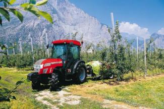 4WD traktori McCormick F90N