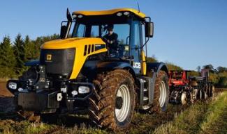 4WD traktori JCB Fastrac 3230-65 ST