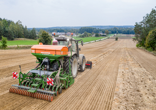 4WD traktori Valtra G125EA