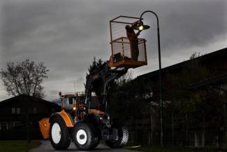 4WD traktori Lindner Geotrac 124
