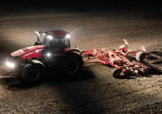 4WD traktori Case IH Magnum 340 Basis