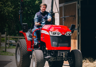 4WD traktori Massey Ferguson MF 1765 M MC 