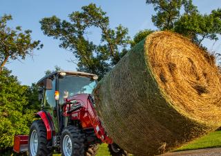 4WD traktori Massey Ferguson MF 1765 M MC 