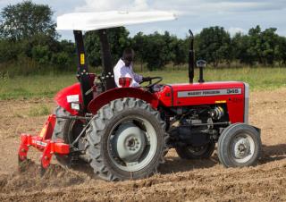 4WD traktori Massey Ferguson MF 345 Xtra