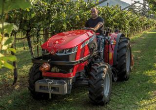 4WD traktori Massey Ferguson MF 3707 WF