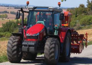 4WD traktori Massey Ferguson MF 5445-4 Edition