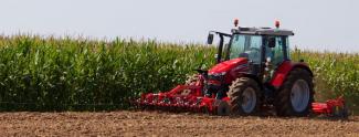 4WD traktori Massey Ferguson MF 5613 Dyna 4