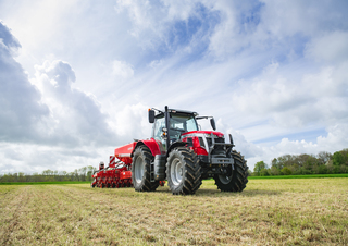 4WD traktori Massey Ferguson MF 7S.210