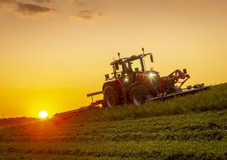 4WD traktori Massey Ferguson MF 8S.285