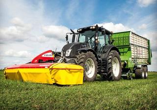 4WD traktori Valtra N 143