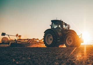 4WD traktori Valtra N134A