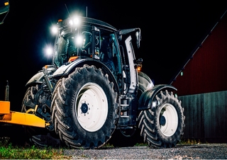 4WD traktori Valtra N134A