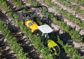 4WD traktori Claas Nexos 230 VE