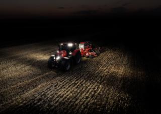 4WD traktori Case IH Optum 300 CVX Basis