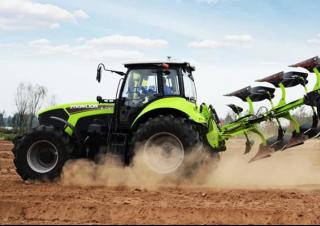 4WD traktori Zoomlion PL2304