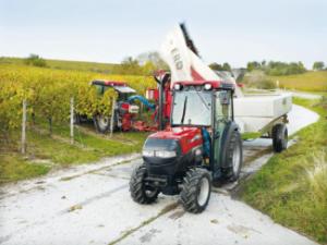 4WD traktori Case IH Quantum 95 V  Basis