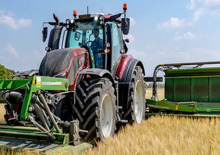 4WD traktori Valtra T254H