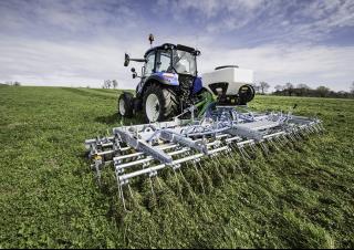4WD traktori New Holland T5.75
