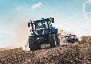 4WD traktori New Holland T7.210  SideWinder II 