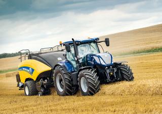 4WD traktori New Holland T7.210  SideWinder II 