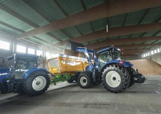 4WD traktori New Holland T7.225