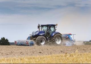 4WD traktori New Holland T7.225