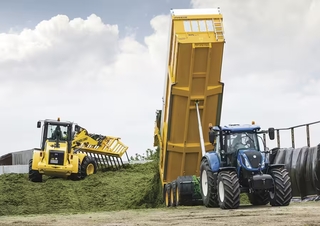 4WD traktori New Holland T7.225 SideWinder II