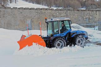 4WD traktori BCS Volcan 750 AR