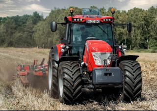 4WD traktori McCormick X7.440 P6-Drive