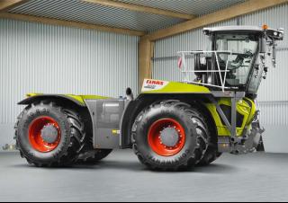 4WD traktori Claas Xerion 4200 Saddle Trac 