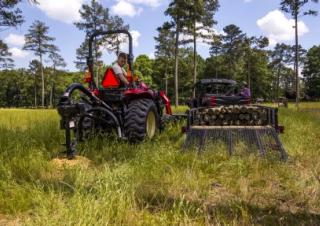 4WD traktori Yanmar YT235V-R