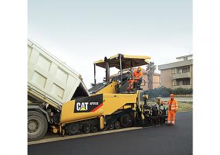 Asfaltni finišeri na gusjenicama Caterpillar AP655D