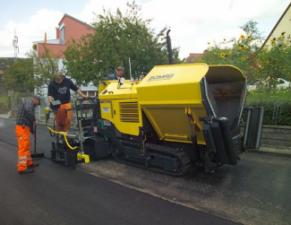 Asfaltni finišeri na gusjenicama Bomag BF 223 C