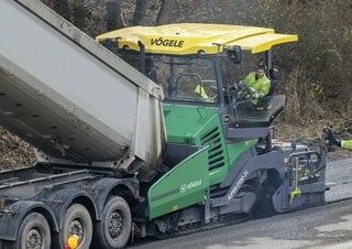 Asfaltni finišeri na gusjenicama Vögele SUPER 2100-3 L