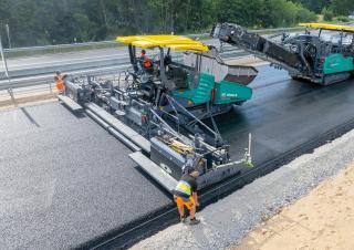 Asfaltni finišeri na gusjenicama Vögele Super 2100-5i