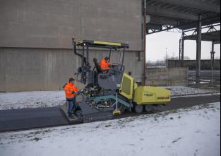 Asfaltni finišeri na kotačima Ammann AFW 400-3
