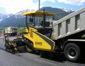 Asfaltni finišeri na kotačima Bomag BF 600 P-HSE