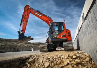 Bageri gusjeničari Doosan DX140LCR-3