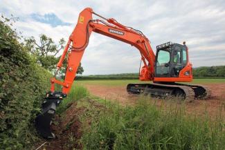 Bageri gusjeničari Doosan DX140LCR-3