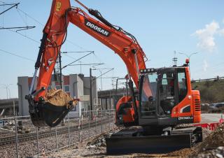 Bageri gusjeničari Doosan DX140LCR-5