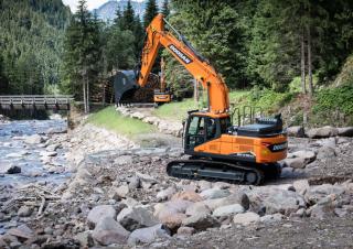Bageri gusjeničari Doosan DX210NLC-7