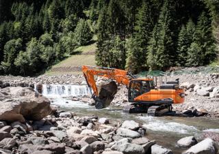 Bageri gusjeničari Doosan DX245NHD-7