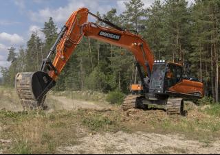 Električni rovokopač gusjeničar Doosan DX300LC-7