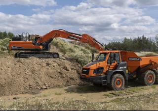 Električni rovokopač gusjeničar Doosan DX300LC-7