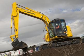 Bageri gusjeničari New Holland E140C SR LC